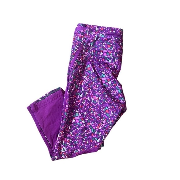 lululemon athletica Pants - Lululemon Real Quick Crop Paradise Camo Royal Plum Size 4